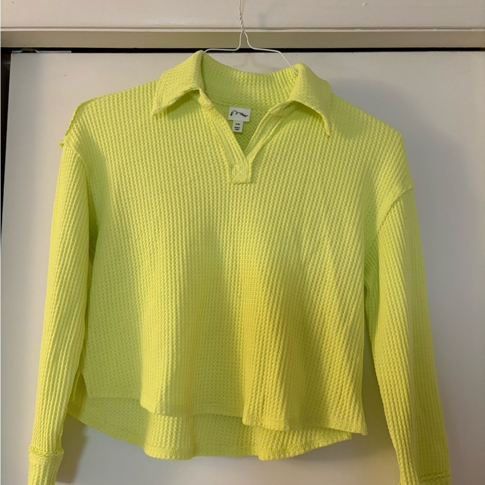 new-Art Class 
Soft Lime Waffle Knit 
Medium Collared 
Quilted Crop Top